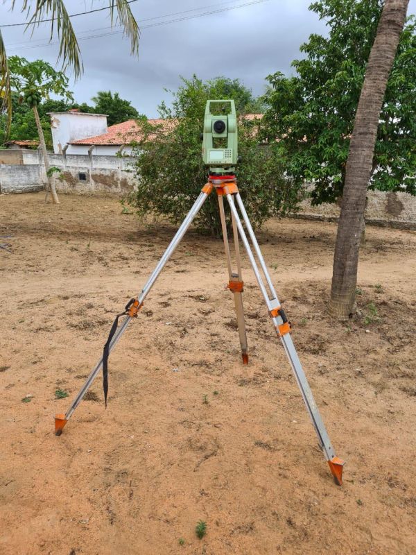 Levantamento topográfico altimétrico